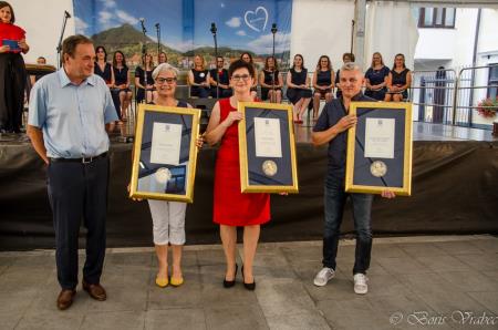 Župan Franc Zdolšek, Majda Marguč, Mateja Škorja, KD Vrh nad Laškim